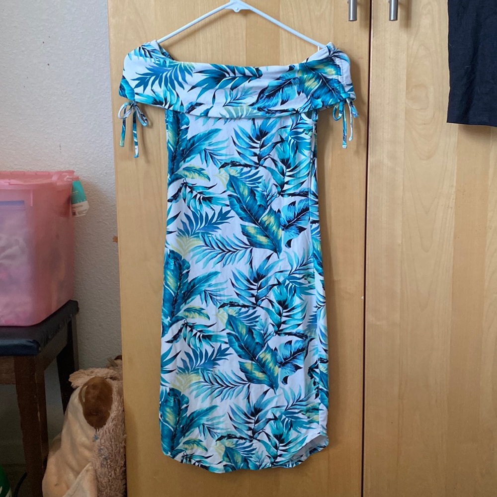Floral Boycon dress. Extra small